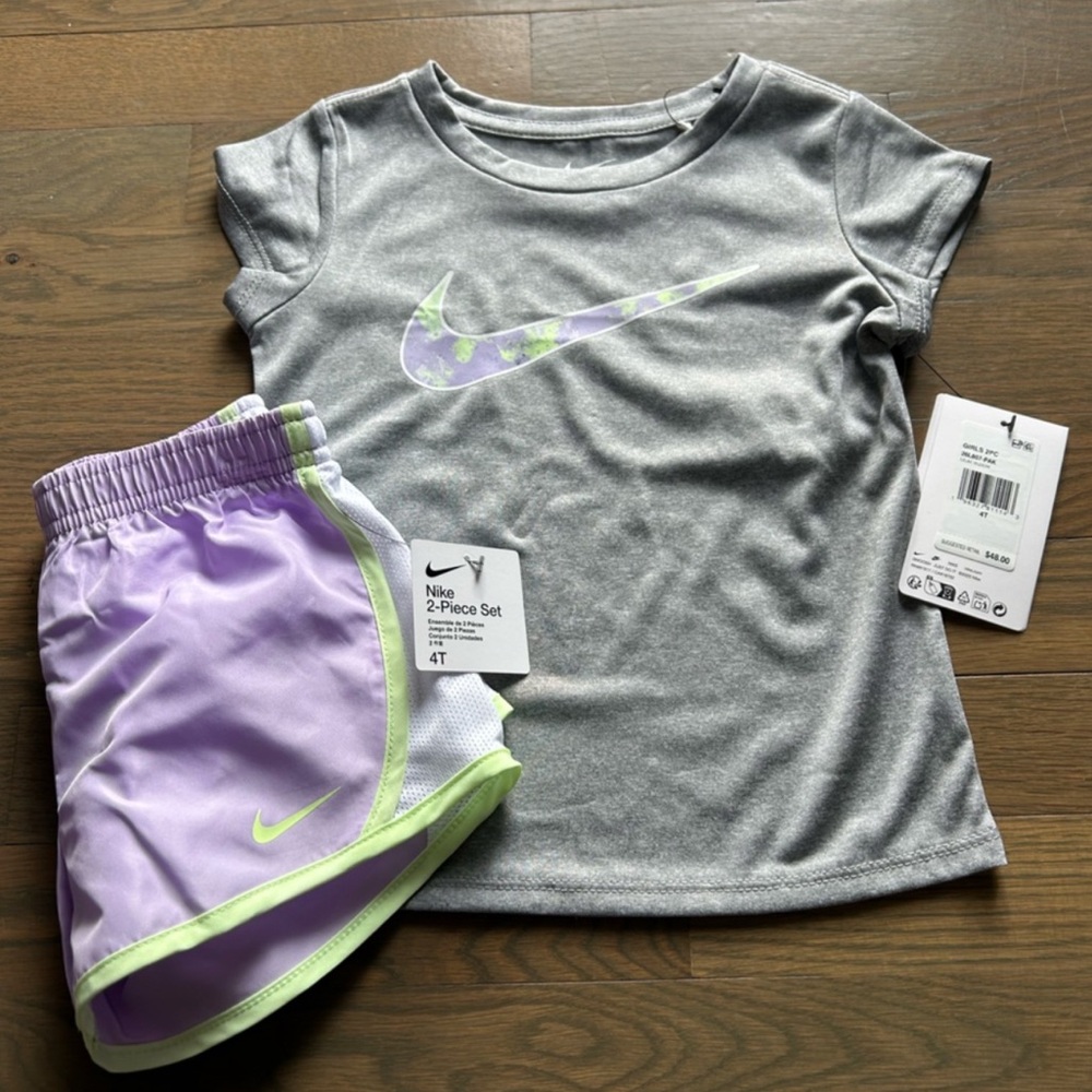 NWT Nike Toddler Set size 4T